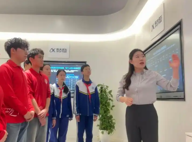 学生们的话题带着这些愿望用芳华脚步五年的崭新征程 学生们的话题带着这些愿望用芳华脚步五年的崭新征程